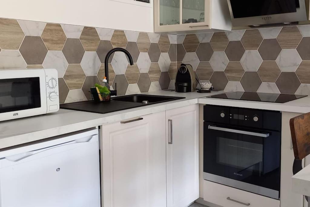 Immeuble Le Regency, Appartement 4 Pieces, 80 Metres De La Plage Menton Exteriör bild