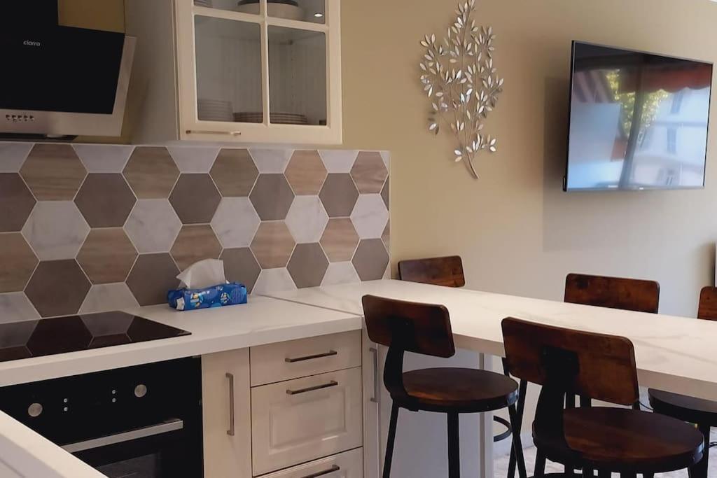Immeuble Le Regency, Appartement 4 Pieces, 80 Metres De La Plage Menton Exteriör bild
