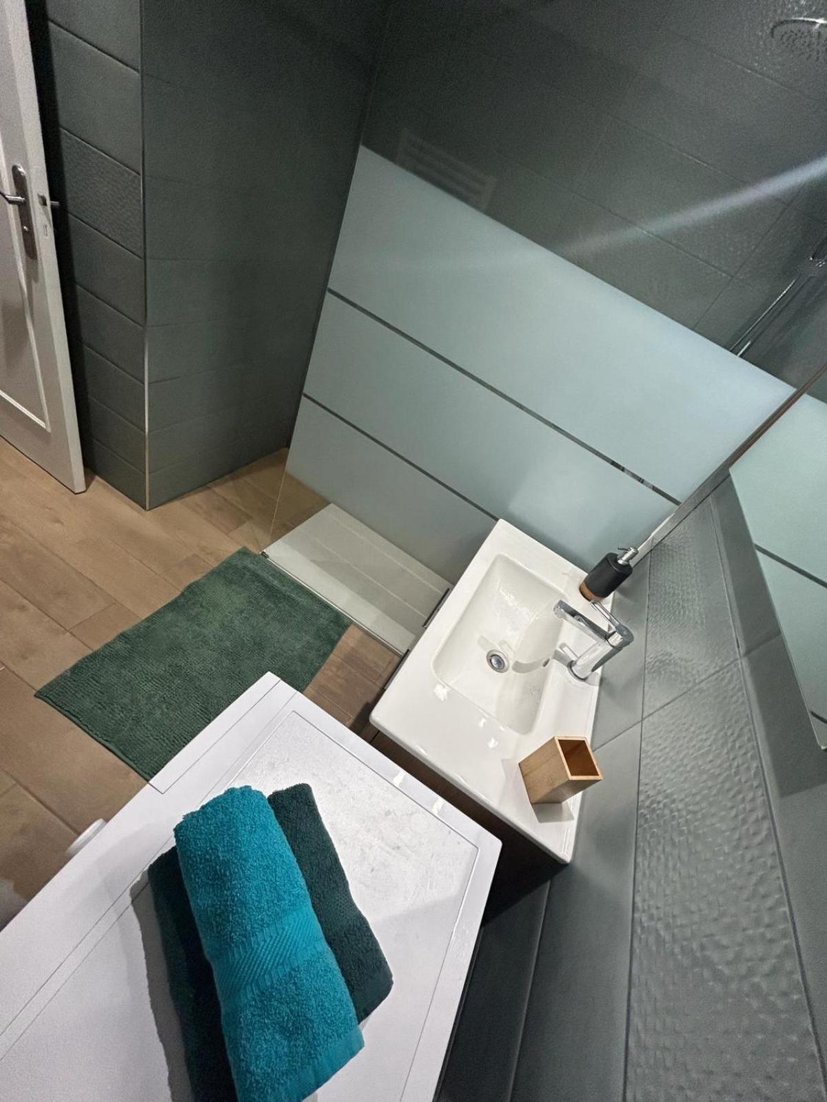 Immeuble Le Regency, Appartement 4 Pieces, 80 Metres De La Plage Menton Exteriör bild