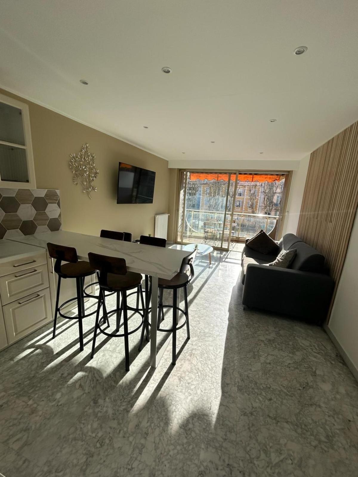 Immeuble Le Regency, Appartement 4 Pieces, 80 Metres De La Plage Menton Exteriör bild